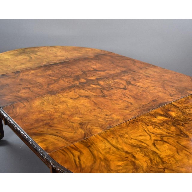 Queen Anne Style Burr Walnut Wind-Out Extending Dining Table and Chairs, 1930, Set of 5 For Sale - Image 10 of 18