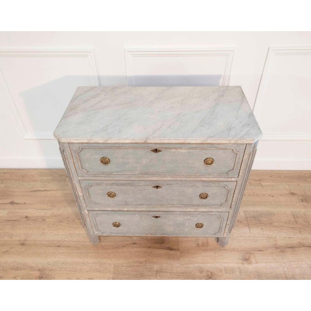 Mid 20th Century Swedish Gustavian-Style Blue Chest of Drawers with Faux Marble Top For Sale - Image 4 of 8