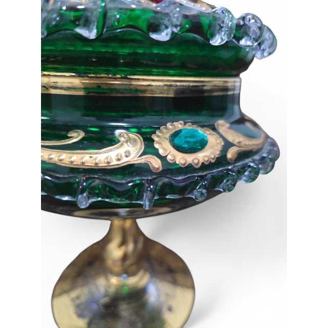 1950s Venetian Emerald Green Glass Covered Bonbonnière with Gilt Decoration and Jewele, 1950 For Sale - Image 5 of 14