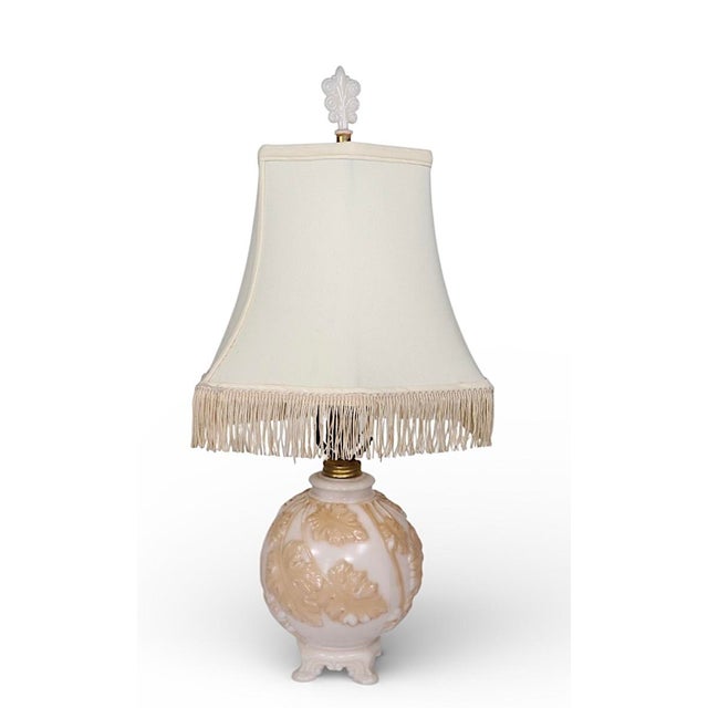 Art Deco Mid 20th Century Ivory Alladin Alacite Art Deco Table Lamp For Sale - Image 3 of 10