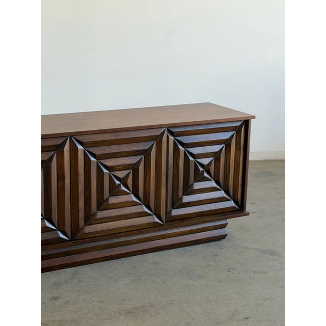 1960s Brutalist Walnut Credenza With Carved Diamond Design For Sale - Image 4 of 18