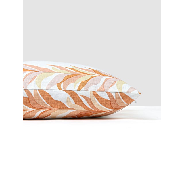 Tone-on-tone stripes get a tropical twist with our Chira Island motif. Offered in 6 retro-inspired shades, Chira Island is...