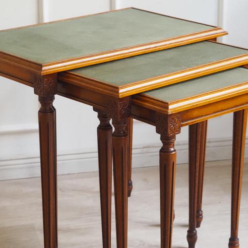 Wood Vintage French Nesting Tables with Leather Tops, 1900, Set of 3 For Sale - Image 7 of 10