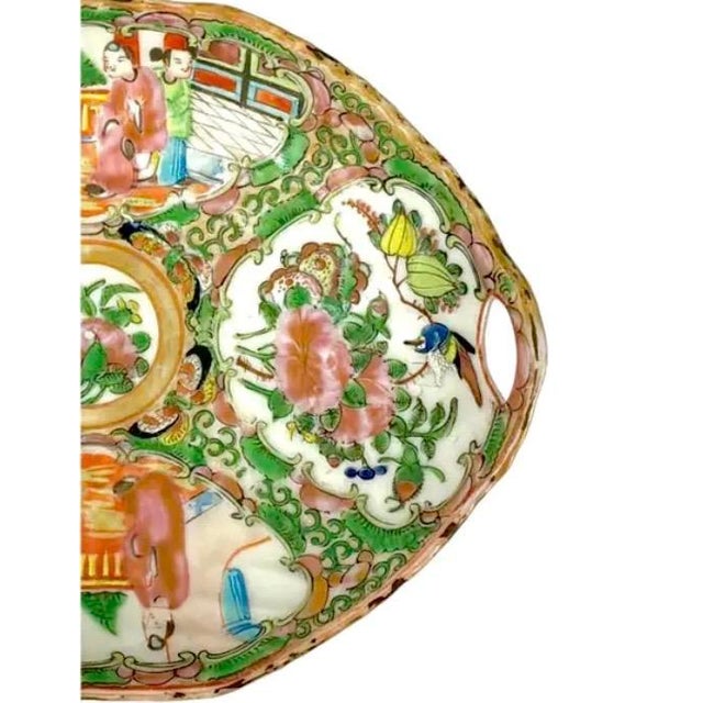 Chinese Chinese Famille Rose Porcelain Oval Trinket Bowl With Handles For Sale - Image 3 of 7