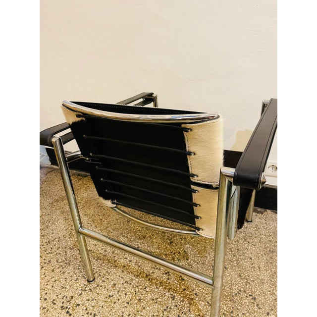 Black LC1 Chair by Le Corbusier, Pierre Jeanneret & Charlotte Perriand for Cassina For Sale - Image 8 of 13