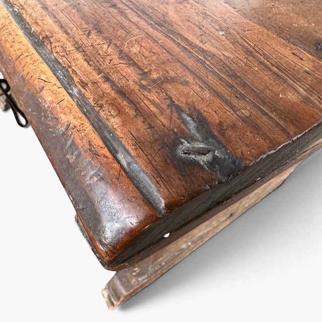 Antique 18th Century Wooden Trunk Coffer – Primitive Dovetail Chest For Sale - Image 12 of 16