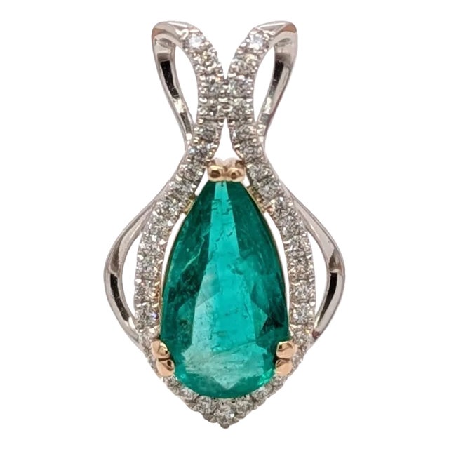 2ct Colombian Emerald Pendant w Natural Diamond Accents in Solid 14K White Gold For Sale