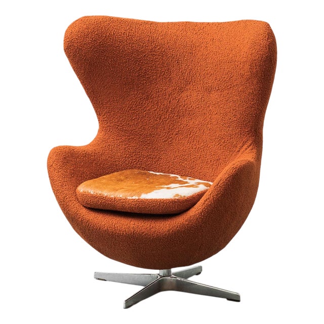 Bouclé Armchair in the style of Jacobsen, 1970s For Sale