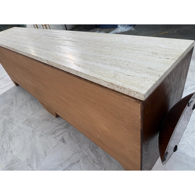 1970s Italian Mid-Century Modern Sideboard With Travertine Top & Circular Red Accents, 1970s For Sale - Image 5 of 9