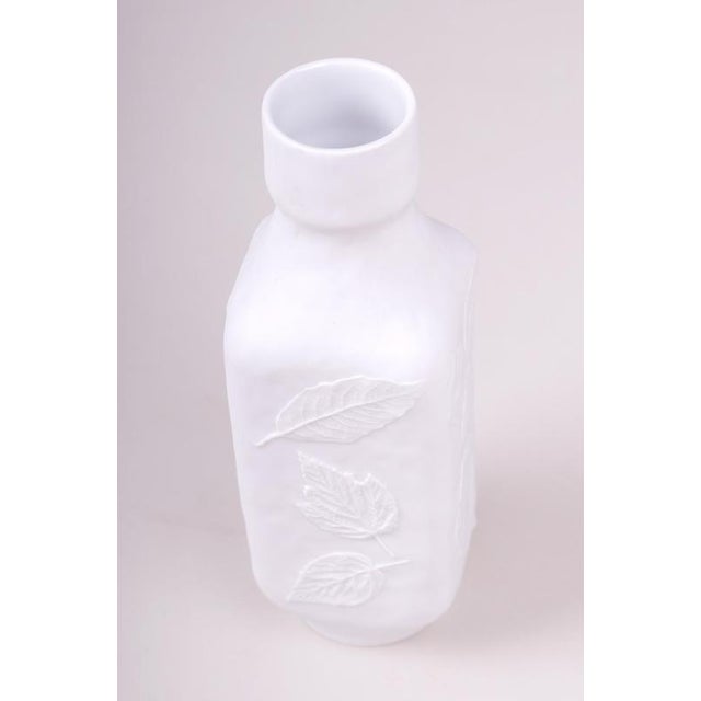 Mid-Century Vase in Biscuit Porcelain by Hutschenreuther, Germany, 1970s For Sale - Image 4 of 7