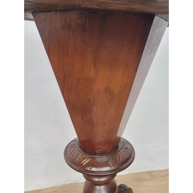 Victorian Games Table Octagonal Sewing Box with Lock and Key, 1890 For Sale - Image 11 of 18