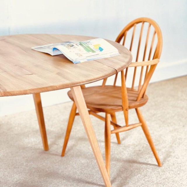 1960s Foldable Dining Table in Elm by Lucian Ercolani for Ercol, 1960 For Sale - Image 5 of 10