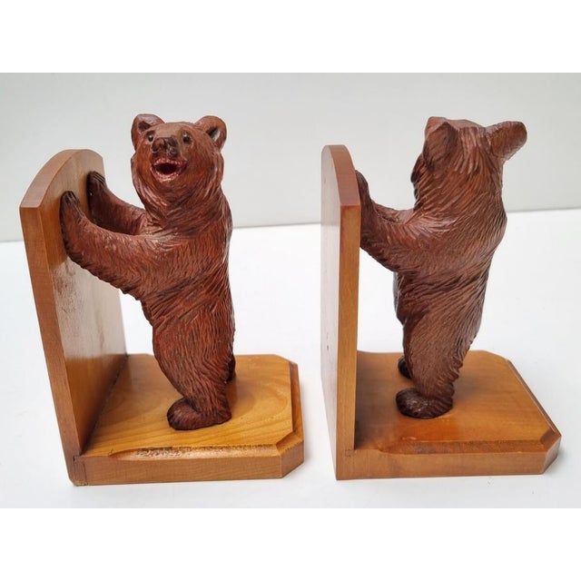 Wooden Black Forest Bookends with Hand-Carved Bears by Geschwister Sarbach, Switzerland, 1930s, Set of 2 For Sale - Image 10 of 16