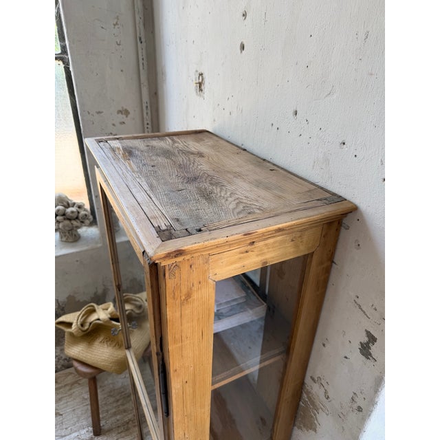 Wood 19th Century English Pine Display Case, 1890s For Sale - Image 7 of 18