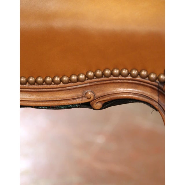 Wood Early 20th Century French Louis XV Carved Walnut Bench With Leather Seat For Sale - Image 7 of 10