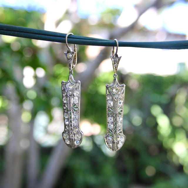 1900-1909 Edwardian 18k White Gold Old Mine Cut Diamond Filigree Earrings, Pair For Sale - Image 9 of 10