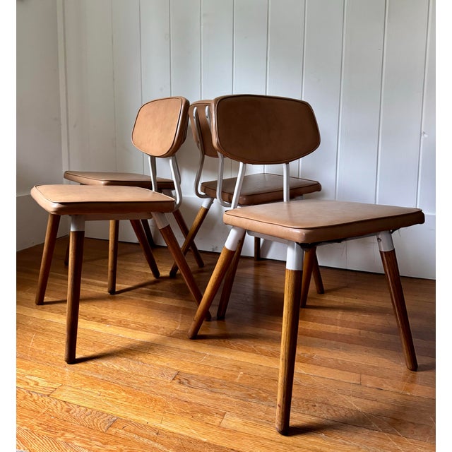 Mid-Century Modern 1950 Raymond Loewy for Hill Rom Chairs Set of 4 For Sale - Image 3 of 11