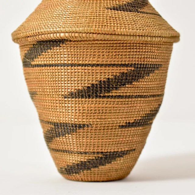 Early 20th Century Tutsi Basket with Lid Rwanda For Sale - Image 4 of 7
