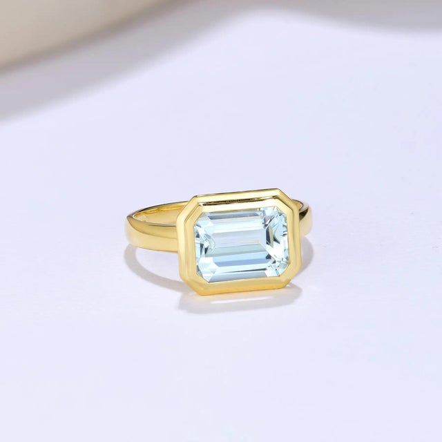 Not Yet Made - Made To Order Kai Bella East-West Emerald-Cut Aquamarine Ring in 14k Solid Gold Ring, size 7.5 For Sale - Image 5 of 7