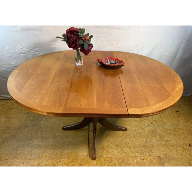 Vintage Extending Round Dining Table in Teak by Parker Knoll, 1970 For Sale - Image 10 of 13