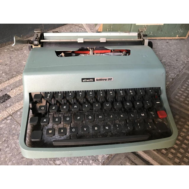 Lettera 32 Typewriter from Olivetti | Chairish
