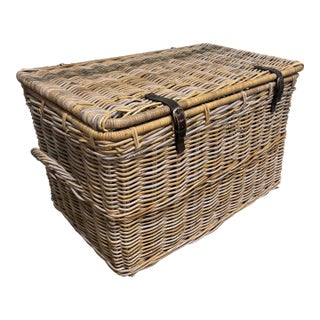 Vintage 70s Coastal Style Wicker Shipping Trunk For Sale