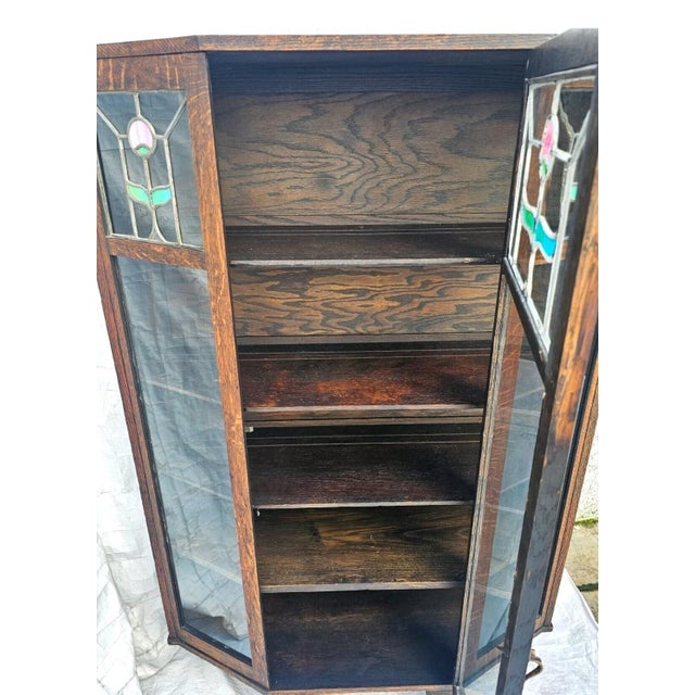 Antique Arts & Crafts Oak China Cabinet With Leaded Floral Glass, C. 1900 For Sale In Los Angeles - Image 6 of 18