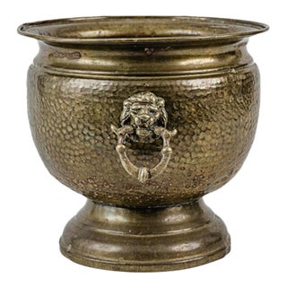 Vintage Hammered Brass Hollywood Regency Cachepot Planter For Sale