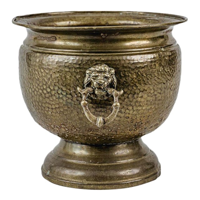 Vintage Hammered Brass Hollywood Regency Cachepot Planter For Sale
