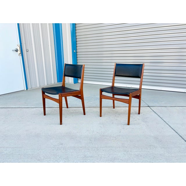 1960s Danish Modern Teak & Vinyl Dining Chairs by Frem Rojle - Set of 5 For Sale In Los Angeles - Image 6 of 12
