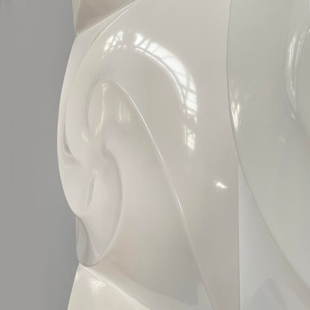 Italian Modern Spiral Shape Modular Wall Lamps in White Acrylic Glass, 1980s, Set of 9 For Sale - Image 3 of 11