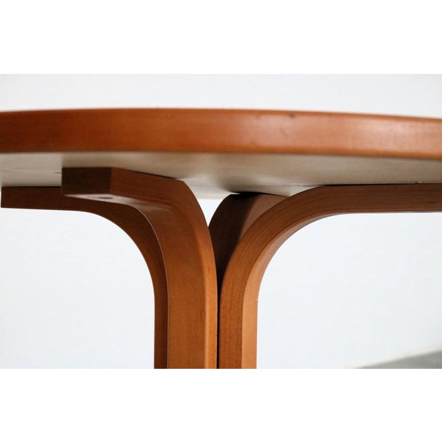 Vintage Round Dining Table, 1970s, in Good conditions. Designed 1970 to 1979