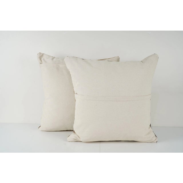 Vintage Turkish Hemp Kilim Pillow Cover, Set of Two White Striped Anatolian Cushion Cover, Pair Organic Tribal Pillowcase 24''x 2 4'' For Sale In New York - Image 6 of 6