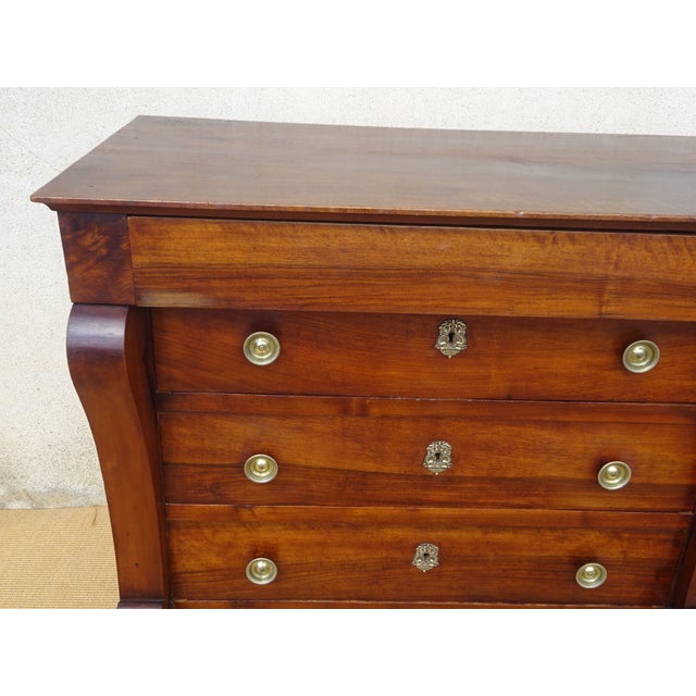 Antique solid walnut commode with scrolls, dating from the 1810s/1830s. Solid walnut on all visible surfaces, including...