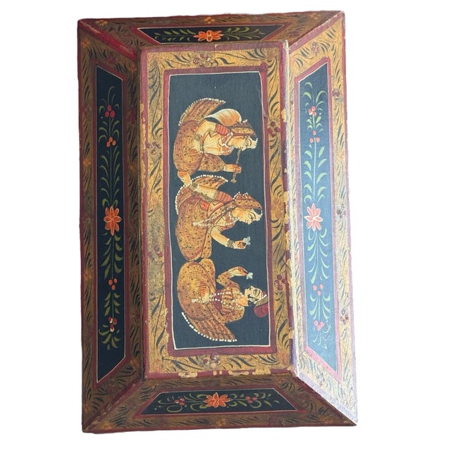 1920s Anglo Raj Indian Hand Painted Wooden Jewelry Box For Sale In Phoenix - Image 6 of 9