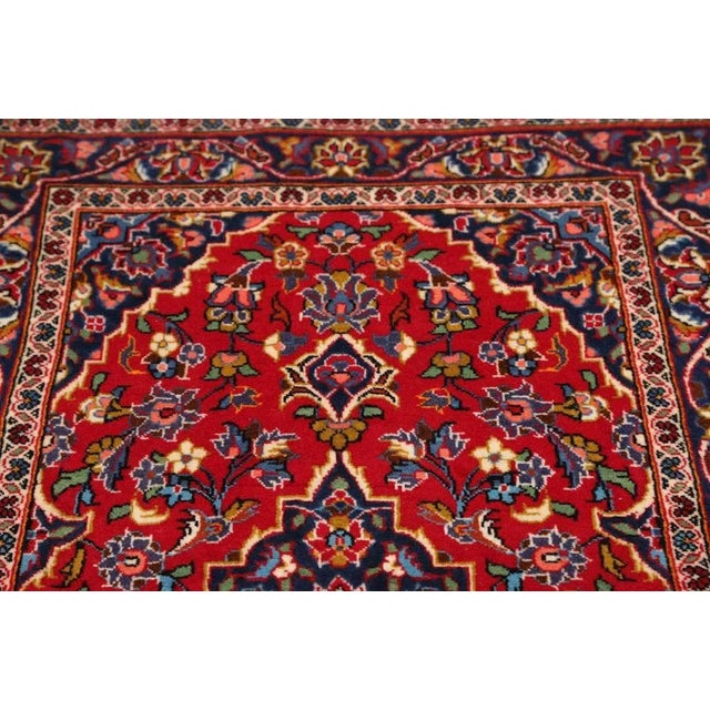 Kashan Rug in Hand-Knotted Wool For Sale - Image 8 of 11