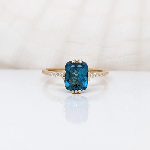 Modern 2.4ct London Blue Topaz Ring with Natural Diamonds in Solid 14K Gold Cushion 9x7mm For Sale - Image 3 of 10