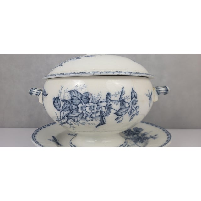 Sarreguemines Earthenware Soup Tureen, 1890s For Sale - Image 5 of 11
