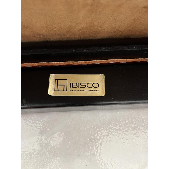 Set of 4 Mid-Century Ibisco leather armchairs Made in Italy from the 1960s. Very elegant, intact and in good condition....