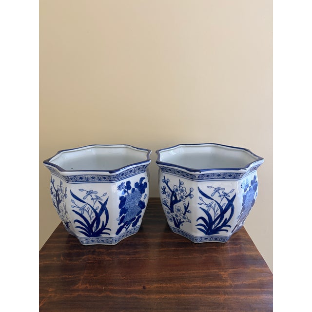 Maitland - Smith Chinoiserie Large Blue and White Porcelain Planters, Pair For Sale - Image 4 of 6
