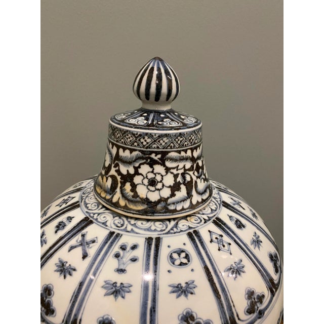 Ming Lidded Plum Ceramic Vase For Sale - Image 4 of 12