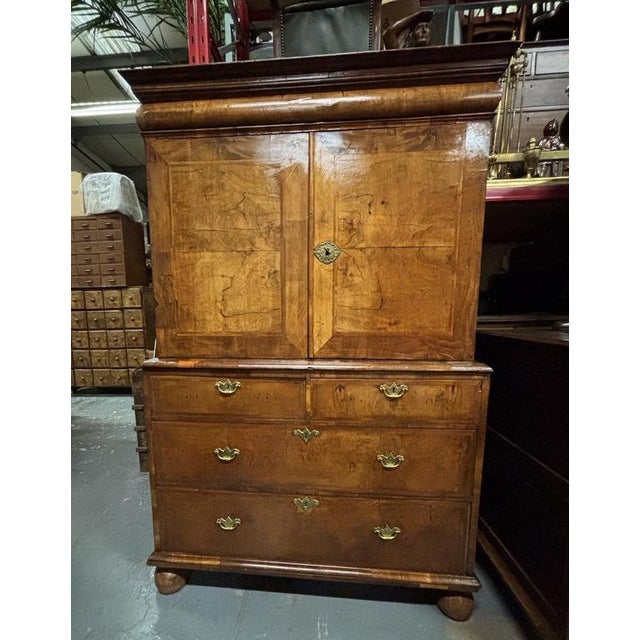 William & Mary Cabinet in Walnut For Sale - Image 9 of 18