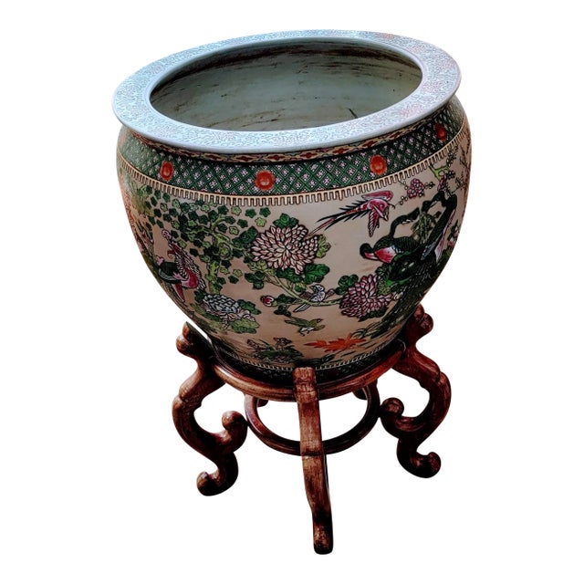 GORGEOUS Chinese Famille Verte Pot with 5 large, happy Koi/Gold Fish all playing in the huge interior. Circumference of 72...