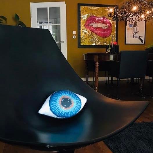Pop Art "Blue Eye" Sculpted Organic Cotton Sateen Original Pilow For Sale - Image 3 of 8