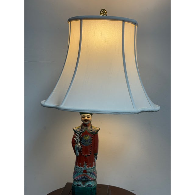 Design Plus Gallery presents a Vintage Chinese Famille Rose Porcelain Court Figure Table Lamp. The sculptural ceramic body...