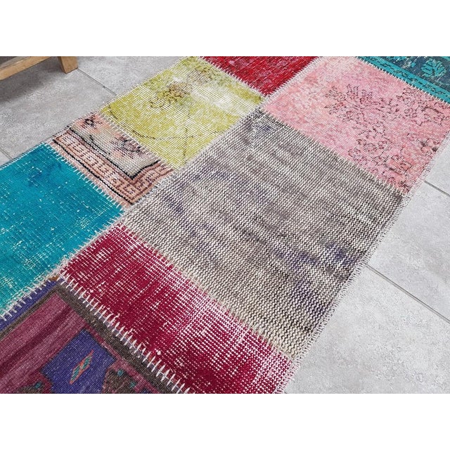 1960s Decorative Anatolian Mid 20th Century Rug For Sale - Image 5 of 10