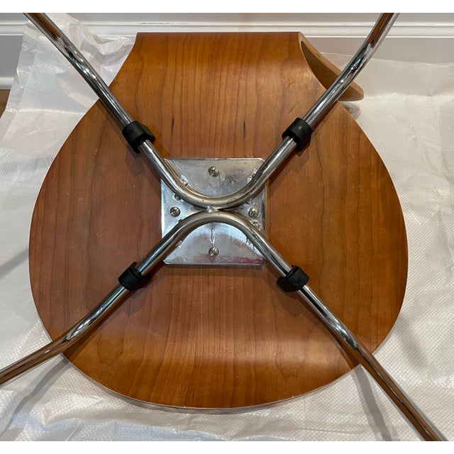 1970s Set of 4 Mid-Century Modern Chairs in the Style of Arne Jacobsen Series 7 For Sale - Image 12 of 12