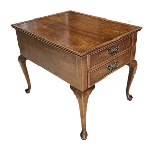 Henredon Queen Anne Style Mahogany Side Table