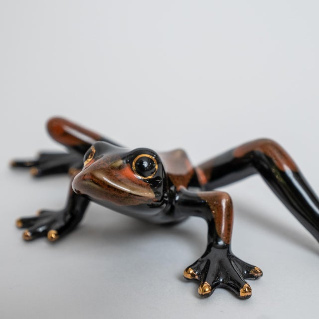 Brown Late 20th Century Tree Frog Sculpture in the Style of Tim “Frogman” Cotterill For Sale - Image 8 of 8