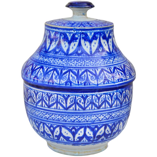 Early 20th Century Handcrafted Blue Moorish-Patterned Ceramic Art Vase For Sale In New York - Image 6 of 13